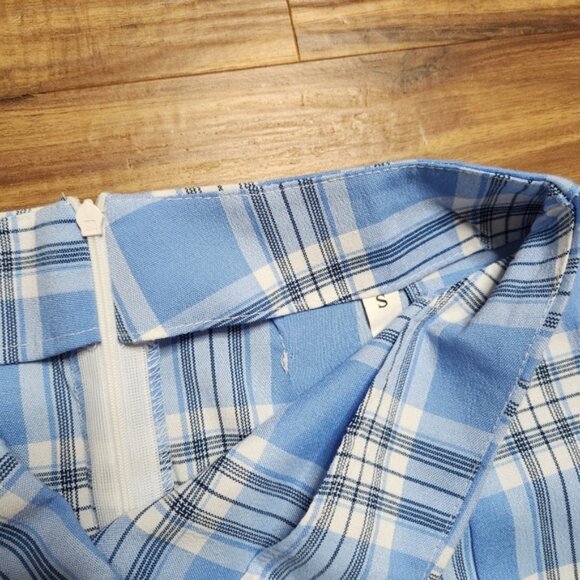 NWOT Shein Baby Blue Plaid Mini Skirt w/ Slits Size Small - Picture 4 of 6